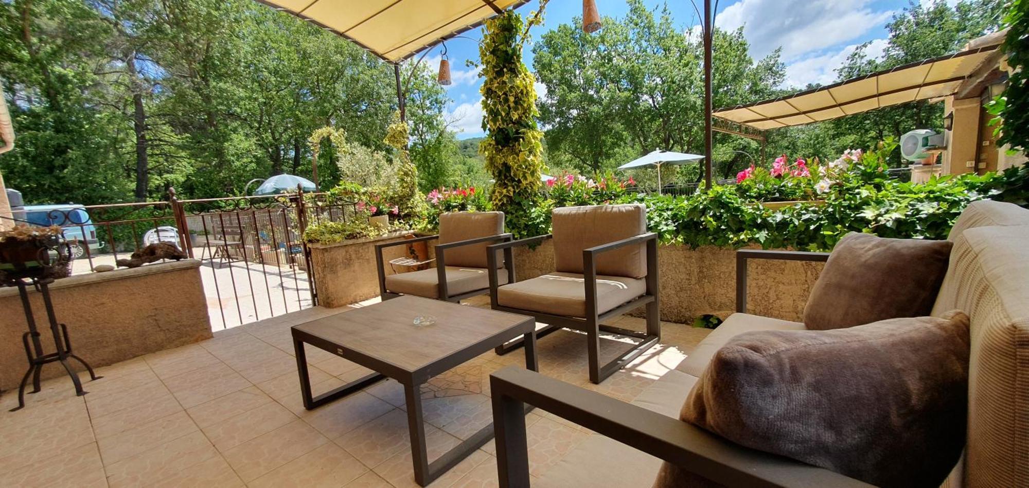 Maison Familiale Avec Piscine Et Boulodrome Dans Le Luberon Villa Caseneuve Eksteriør bilde